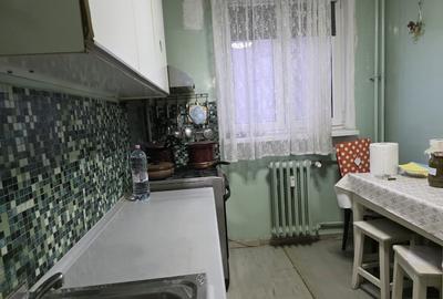 Apartament cu 2 camere semidecomandat în 1 Decembrie 1918