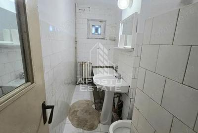 Apartament cu 4 camere semidecomandat, mobilat în Dacia - 2