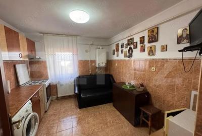 Apartament cu 3 camere decomandat în Central - 1