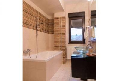 Apartament cu 3 camere decomandat în Vitan - 3
