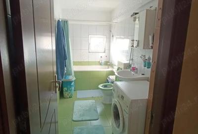 Apartament cu 3 camere decomandat în Dâmbovița - 8