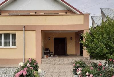 Casă cu Teren 2300 Mp în Central - 4