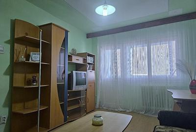 Apartament de vanzare 3 camere decomandat, Cartier Aurel Vlaicu - Arad - 1