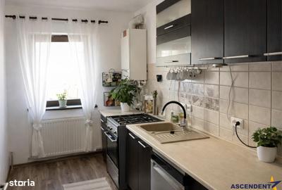 Casă cu 5 camere cu Canalizare în Sânpetru - 4