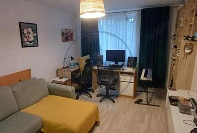 Ap.3 camere, decomandat, complet mobilat, beci, loc parcare central - 3