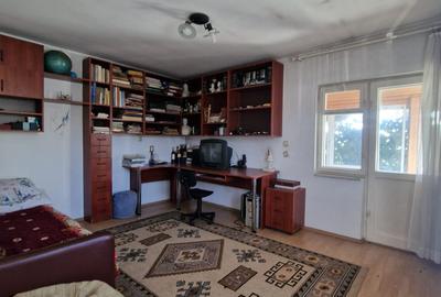 Eroii Revolutiei -  Casa  locuibila - teren 363 mp - deschidere 20.71 mp - P+1E - 2