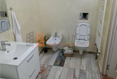 Apartament cu 3 camere decomandat, mobilat în Micro 5 - 1