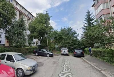 Garsonieră decomandată în Valea Aurie