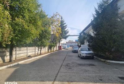 Spațiu comercial, de 1,800 mp, în Central - 2