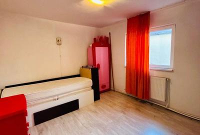 Casă cu 3 camere cu Teren 123 Mp în Industriilor - 2