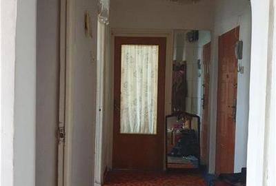 Vanzare Apartament 2 Camere Decomandat Aparatorii Patriei-Frumusani - 3