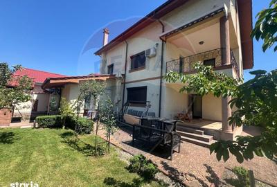 Casă cu 5 camere cu Teren 679 Mp în Central - 13