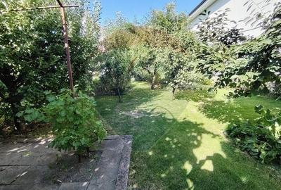 Casă / Vilă cu 8 camere de vânzare în zona Central - 48