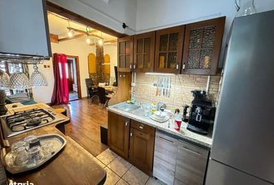 Casă cu 3 camere decomandat în Cristian - 6