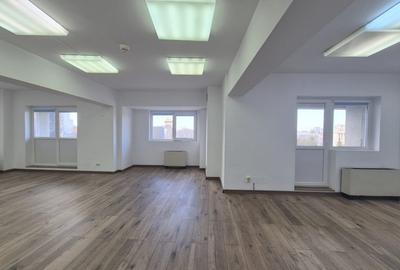 Birou, de 438 mp, în P-ța Victoriei - 2