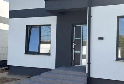 Casă cu 4 camere în Central - 2