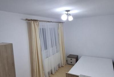 Apartament cu 3 camere semidecomandat, mobilat în Spitalul Județean - 3