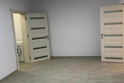 Apartament cu 3 camere semidecomandat în Iancului
