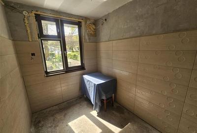 Apartament cu 2 camere semidecomandat în Micro I - 16