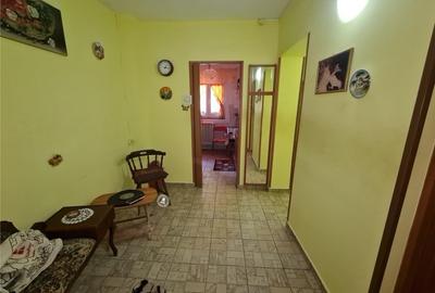 Apartament cu 3 camere decomandat in Podu Ros! - 2