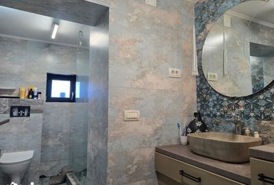 Casă cu 7 camere cu Teren 685 Mp în Limanu - 10