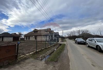 Casă cu 3 camere cu Teren 682 Mp în Sălsig - 1