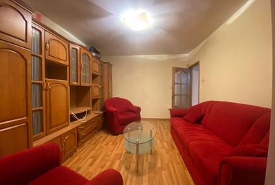 Centru - Aleea cu castani , 3 camere , 2 bai , etaj intermediar - 3