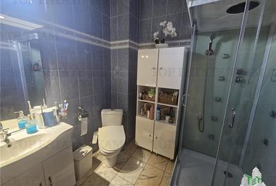 Casă individuală cu 7 camere cu Canalizare în Km 4-5 - 18