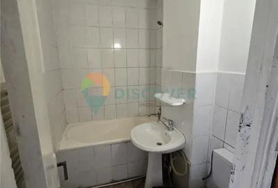 Apartament cu 2 camere decomandat în Podu Roș
