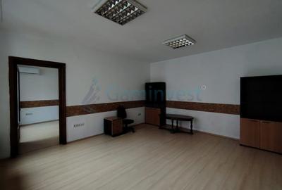 Spațiu comercial, de 382 mp, în Central - 8