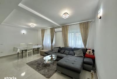 Casă cu 5 camere cu Teren 300 Mp în Sânmihaiu Român