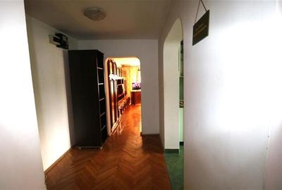 Apartament cu 3 camere decomandat în Circumvalațiunii - 9