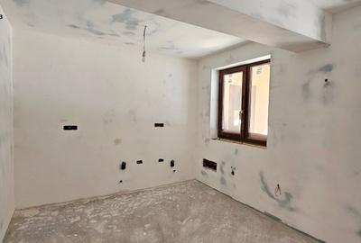 Casă cu 5 camere cu Teren 1400 Mp în Sud-Est - 3