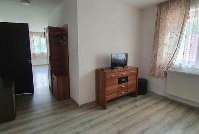 Casă cu 10 camere cu Teren 958 Mp în Central - 10