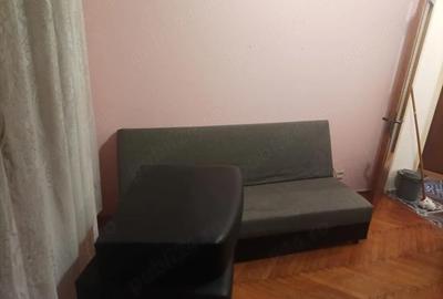 Apartament cu 3 camere decomandat în Berceni - 1