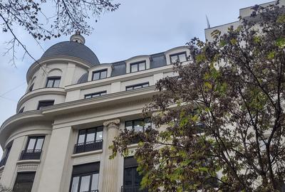 Apartament cu 4 camere decomandat în P-ța Universității