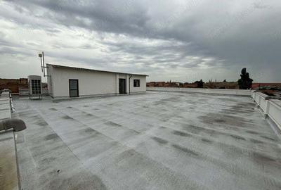 Spațiu comercial, de 350 mp, în Central - 8