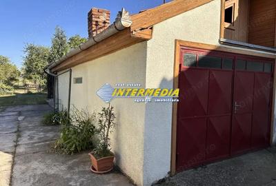 Casă cu 4 camere cu Teren 1430 Mp în Central - 8