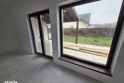 Casă cu 4 camere cu Teren 305 Mp în Tărlungeni - 3