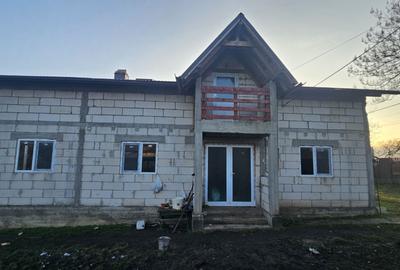 Casă cu 4 camere în Măldăeni - 7