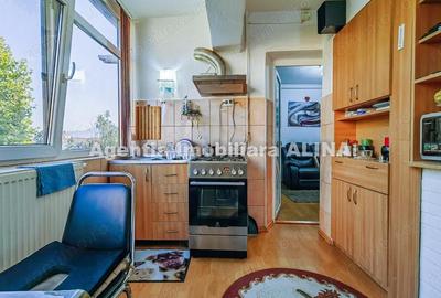 Apartament cu 2 camere decomandat în Decebal - 1