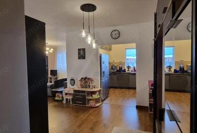 Apartament cu 3 camere decomandat în Central - 4