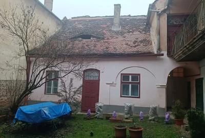 Casă cu 2 camere în Central - 1