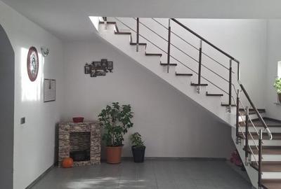 Casă cu 4 camere cu Teren 1000 Mp în Boldești - 16