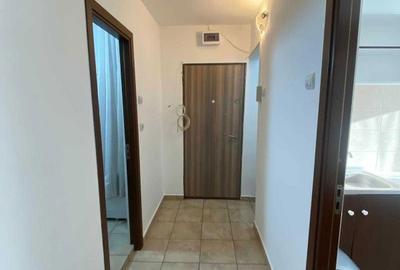 Garsonieră decomandată în Alfa - 10