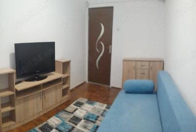 Apartament cu 2 camere decomandat în Romanilor