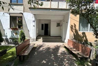 Apartament 4 camere decomandat Bicaz - 82mp utili + balcon 9mp - pret negociabil - 3