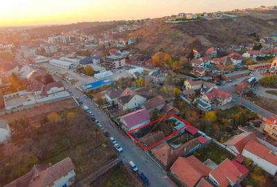 Casă cu 3 camere cu Teren 380 Mp în Central - 2