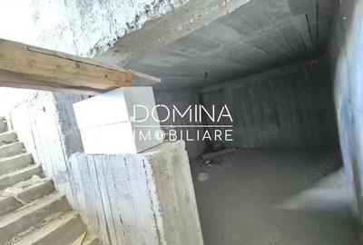 Casă cu 5 camere cu Teren 4334 Mp în Runcu - 9