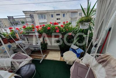 Apartament 3 camere zona 1 Decembrie 65 mp utili + 5 mp balcon - 12